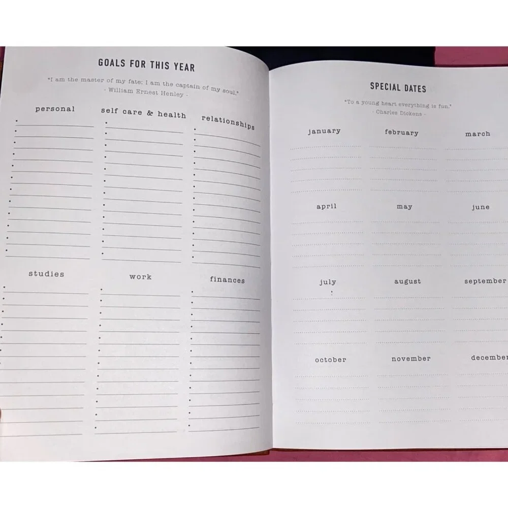 Leeds of London Weekly Planner 2024 Holidays Monthly Career Organizer British‎